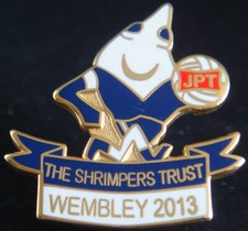 Broche emblema Southend United Shrimpers Trust 2013 JPT FINAL em dourado 26mm diâmetro comprar usado  Enviando para Brazil
