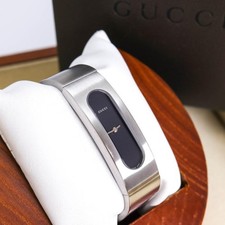 Orologio gucci 2400s usato  Spedire a Italy