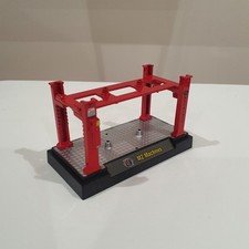 1/64 M2 MACHINES 4 postes guincho de oficina elevador de carro vermelho solto comprar usado  Enviando para Brazil