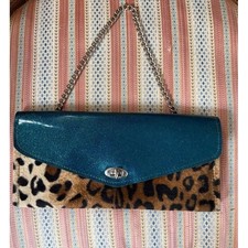 Usado, Bolsa de mão Trophy Queen estampa de leopardo metálica azul-petróleo corrente glamourosa chique comprar usado Usado, Bolsa de mão Trophy Queen estampa de leopardo metálica azul-petróleo corrente glamourosa chique comprar usado  Enviando para Brazil
