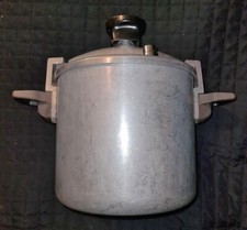 Vtg. quart wear for sale  Cincinnati