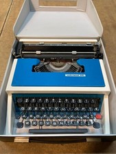 Macchina scrivere portatile usato  Italia