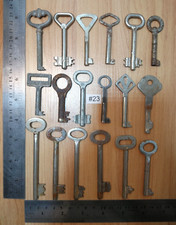 #23 LOTE DE 18 LLAVES ESQUELETO VINTAGE URSS CERRADURA PUERTA LLAVE ANTIGUA segunda mano  Embacar hacia Mexico
