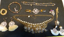 Lot bijoux doré d'occasion  Villers-Saint-Paul