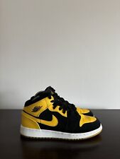 Używany, Buty sportowe Nike Air Jordan 1 Retro Mid GS „New Love”2016 554725-035 7Y EU 40 rzadkie na sprzedaż  PL