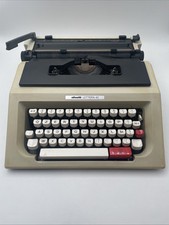 Macchina scrivere olivetti usato  Novara