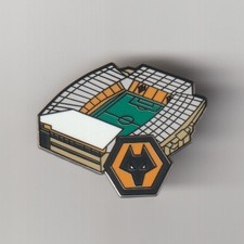 Wolves enamel badge for sale  HUNTINGDON