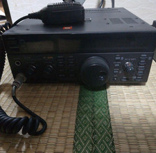 Icom 820 transceiver d'occasion  Expédié en Belgium