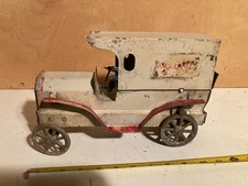 Brinquedo vintage Dayton caminhão ambulância de aço prensado, 11" pintura original tração no volante comprar usado Brinquedo vintage Dayton caminhão ambulância de aço prensado, 11" pintura original tração no volante comprar usado  Enviando para Brazil