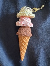 Correia de celular sorvete, chaveiro veja fotos!! Colher tripla comprar usado Correia de celular sorvete, chaveiro veja fotos!! Colher tripla comprar usado  Enviando para Brazil