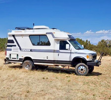 2002 chinook concourse for sale  Cerrillos