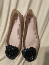 Sapatilhas Melissa Tan Jelly tamanho 8 com destaque de flor preta comprar usado  Enviando para Brazil