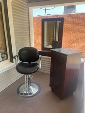 Qty barber salon for sale  Pasadena