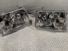 Faróis da Ford Ranger 2001–2011 comprar usado Faróis da Ford Ranger 2001–2011 comprar usado  Enviando para Brazil