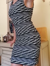 Vestito donna elasticizzato usato  Padula