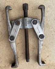 Twin leg gear for sale  CHESHAM