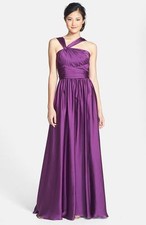 Monique lhuillier gown d'occasion  Expédié en France