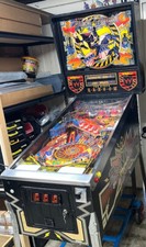 Máquina de pinball arcade Williams BLACK KNIGHT 2000. Bom estado de funcionamento. comprar usado  Enviando para Brazil