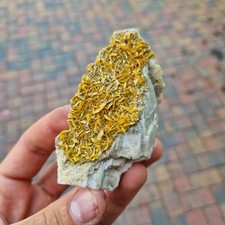 Minerali wulfenite miniera usato  Chiesa in Valmalenco
