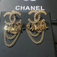 100 authentic chanel for sale  De Pere