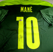 Sadio mane autographed d'occasion  Expédié en Belgium