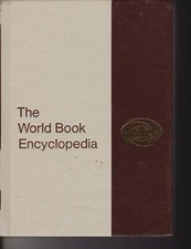 the world book enciclopedia usato  Martinsicuro