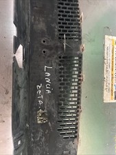 Griglia mascherina frontale usato  Militello in Val di Catania