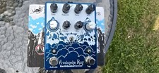 Earthquaker devices avalanche for sale  SITTINGBOURNE