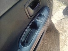 Pulsante vetri elettrici usato Pulsante vetri elettrici usato  Cittanova