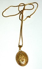 Superbe collier plaqué d'occasion Superbe collier plaqué d'occasion  Céret