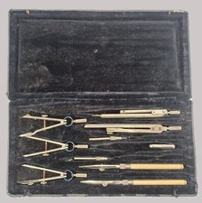 Ancienne boite compas d'occasion  Le Teil