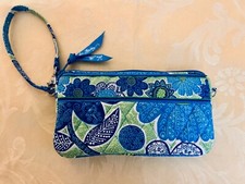 Vera bradley wristlet for sale  Stoneham