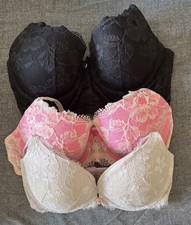 Set reggiseni victoria usato  Fasano