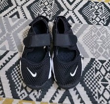 Boys girls nike for sale  MOUNTAIN ASH