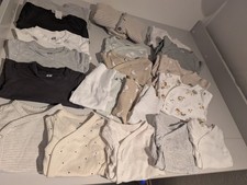 Baby bekleidungspaket neutral gebraucht kaufen  Pottenstein