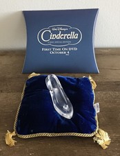 ORIG WALT DISNEY’S CHINELO DE VIDRO CINDERELA E ALMOFADA DE VELUDO SOMENTE COMÉRCIO PROMOÇÃO, usado comprar usado  Enviando para Brazil