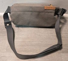 Bellroy sling mini usato  Spedire a Italy