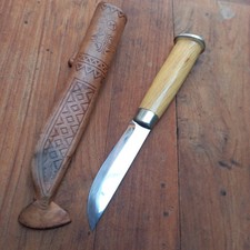 Joli couteau puukko d'occasion  Six-Fours-les-Plages