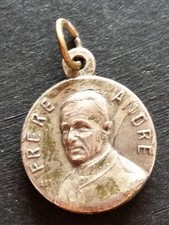 Médaille religieuse relique usato  Spedire a Italy