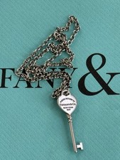 Collana penden key usato  Sant Anastasia