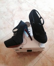 Scarpe camoscio nero usato  Italia