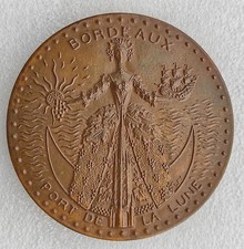 Medaille bordeaux lune d'occasion  Plombières-lès-Dijon