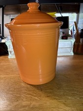 Usado, FIESTAWARE Tangerine médio CANISTER CROCK COM TAMPA. Pequena mancha de fábrica. comprar usado  Enviando para Brazil