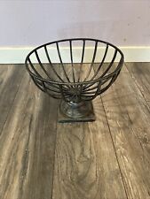 Cesta de frutas vintage de ferro fundido com fio de metal com suporte MCM, usado comprar usado  Enviando para Brazil