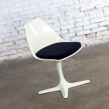 1 cadeira lateral de tulipa MCM meados do século XX concha branca e almofadas pretas por Burke comprar usado  Enviando para Brazil
