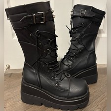 Stivali platform demonia usato  Spedire a Italy