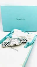 Relógio masculino Tiffany & Co estilo tanque 28 mm fabricado na Suíça com caixa e bolsa comprar usado Relógio masculino Tiffany & Co estilo tanque 28 mm fabricado na Suíça com caixa e bolsa comprar usado  Enviando para Brazil