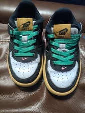 Nike low top d'occasion  Expédié en Belgium