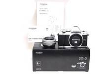 Fotocamera olympus m10 usato  Modena
