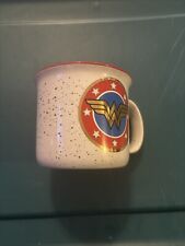 Taza cámper café cerámica con logotipo de Wonder Woman DC Comics 14 oz.  Marca Spoontiques segunda mano  Embacar hacia Argentina